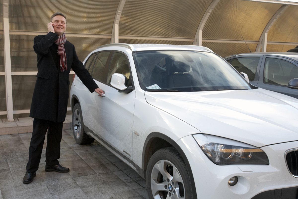 country-park-services-parking-car